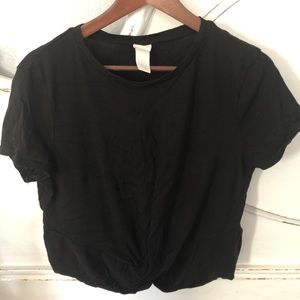 Black, crop t-shirt with twist